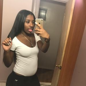 Meet your Posher, Deanna